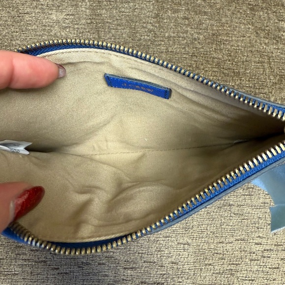 J. Crew Italian Leather Medium Sized Pouch in Blue with Gold Accents. - Picture 3 of 8